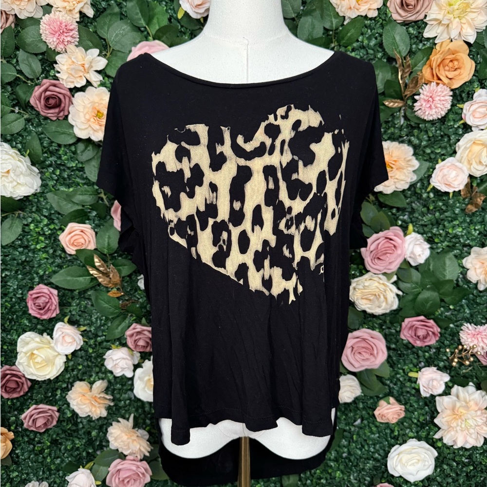 Guess Black Short Sleeve Tee with Leopard Heart